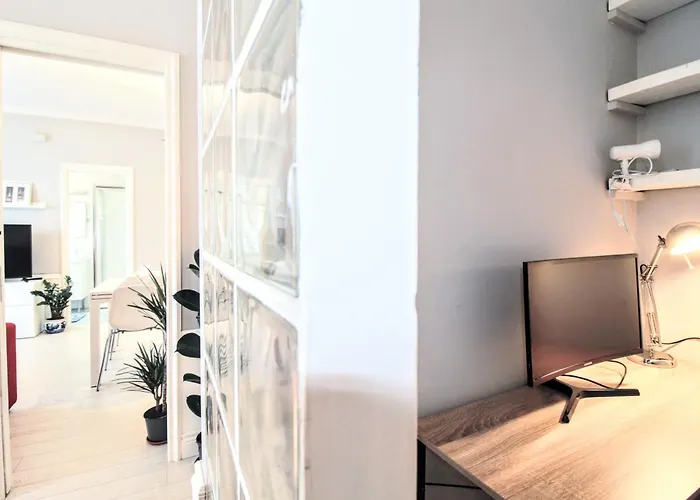 Casa Di Lola Metro Conca D' Oro * Rzym
